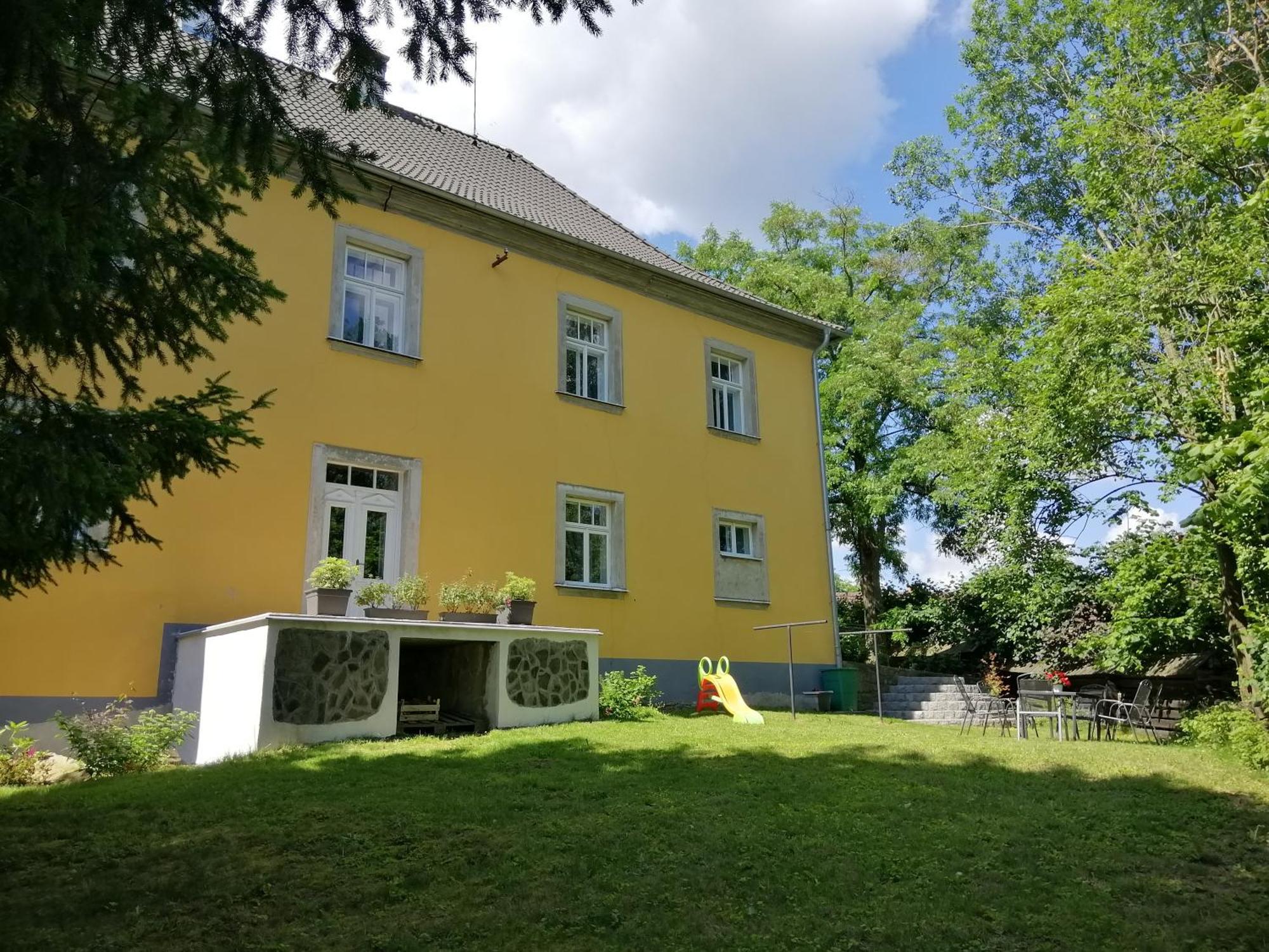Apartman Fara Vcelakov Exterior foto